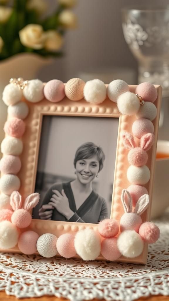 Vintage-inspired pom-pom bunny photo frame accent